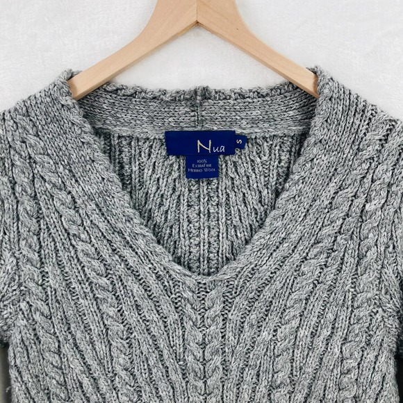 Nua Cable Knit Sweater Womens Small 100% Extra Fine Merino Wool Gray - Picture 2 of 10